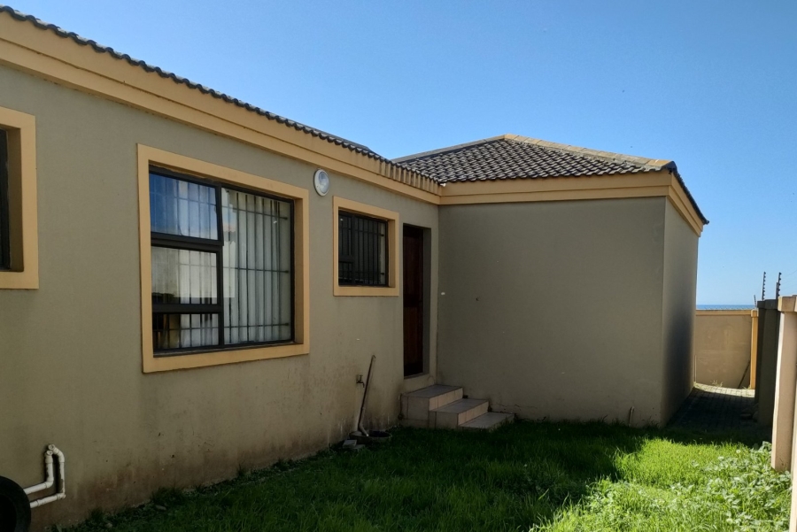  Bedroom Property for Sale in Bluewater Bay Eastern Cape